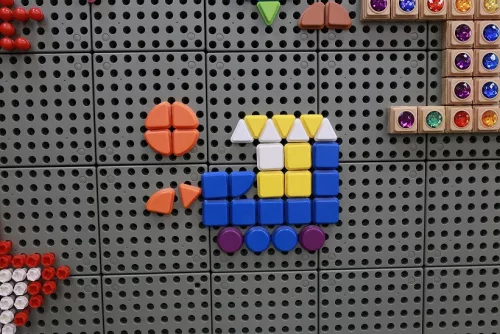 MASTERKIDZ színes csap készlet STEM táblákhoz, 64db