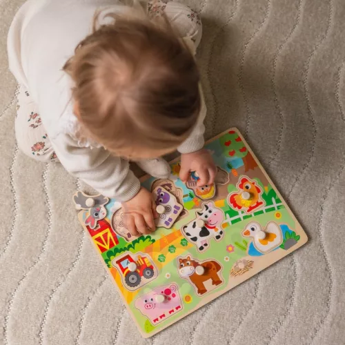 Fa Montessori farm kirakó párkeresővel