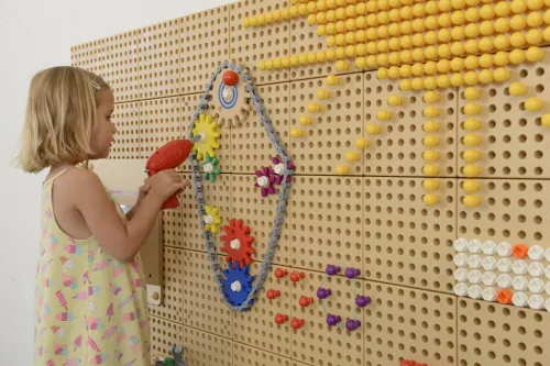 MASTERKIDZ Színes fogaskerekek és hajtókarok készlete, 79 db