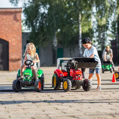 Red Supercharger pedálos traktor pótkocsival és első kanállal